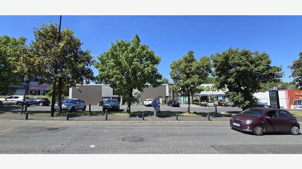 A louer local commercial 720m² Champigny sur Marne