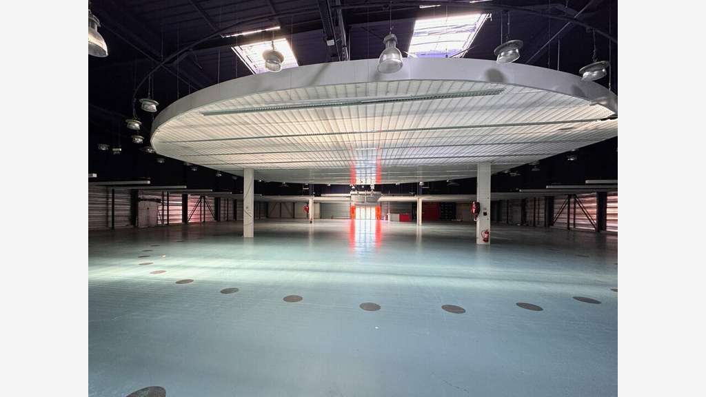 Local commercial 2024m² à louer ZAC Champniers 