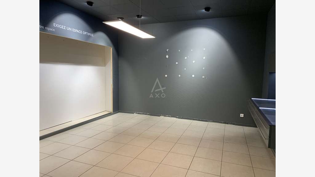 A louer local 500m² zone dynamique de Champniers
