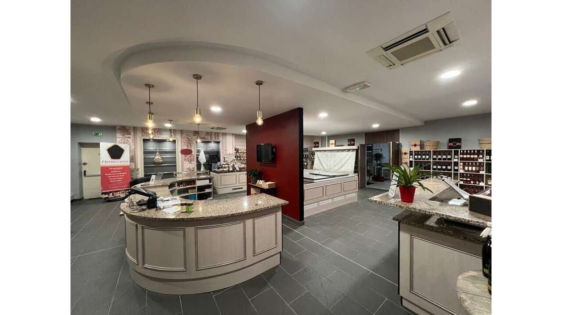 A louer local commercial de 154m² à Champniers