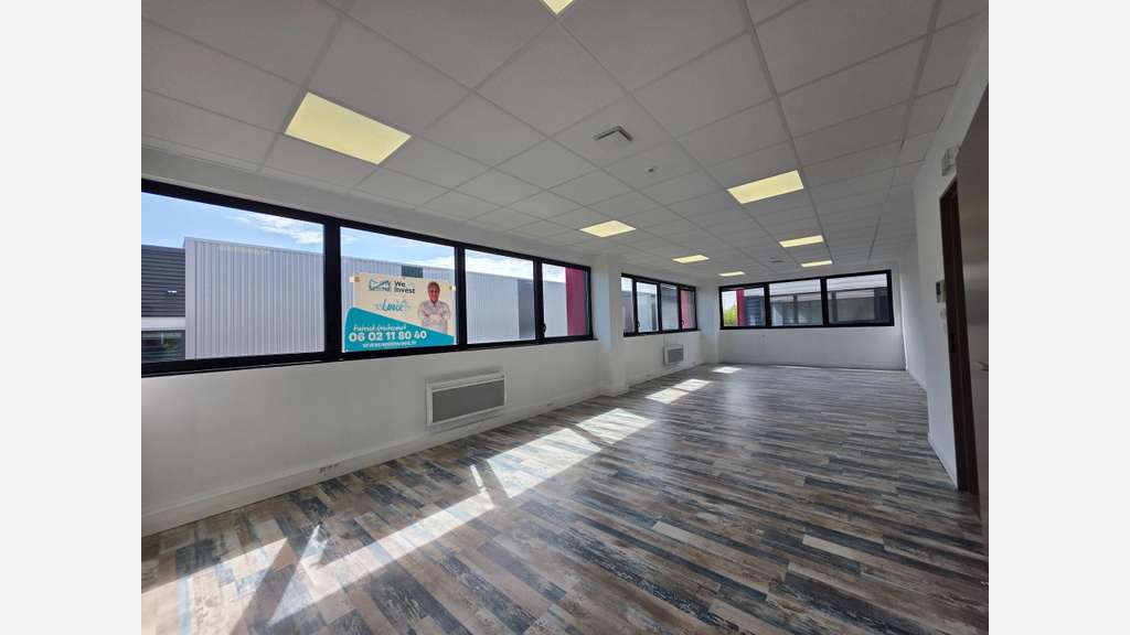 LOCAL COMMERCIAL BUREAUX 190 M2