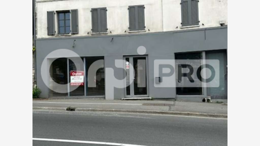 A louer local commercial 90m² à Chantilly