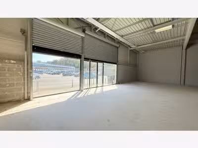 A louer local commercial 482m² ZAC Chantonnay