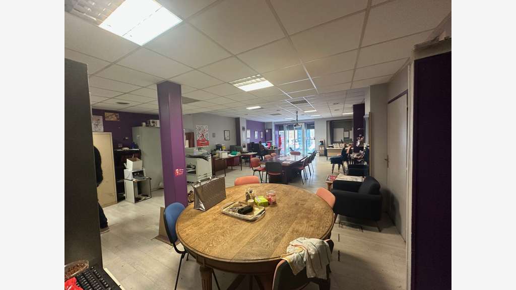 Local Commercial 137 m2 Centre Ville