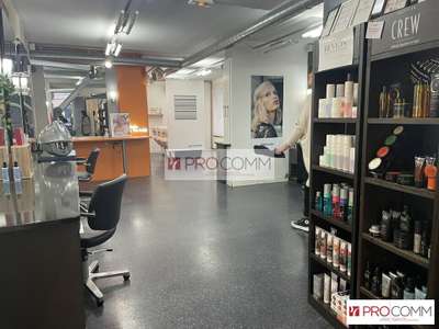 Local avec vitrine 120m² à louer à Chartres centre