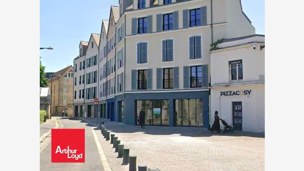 Local vitrine d'angle 78m² centre ville Chartres