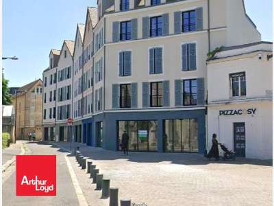 Local vitrine d'angle 78m² centre ville Chartres