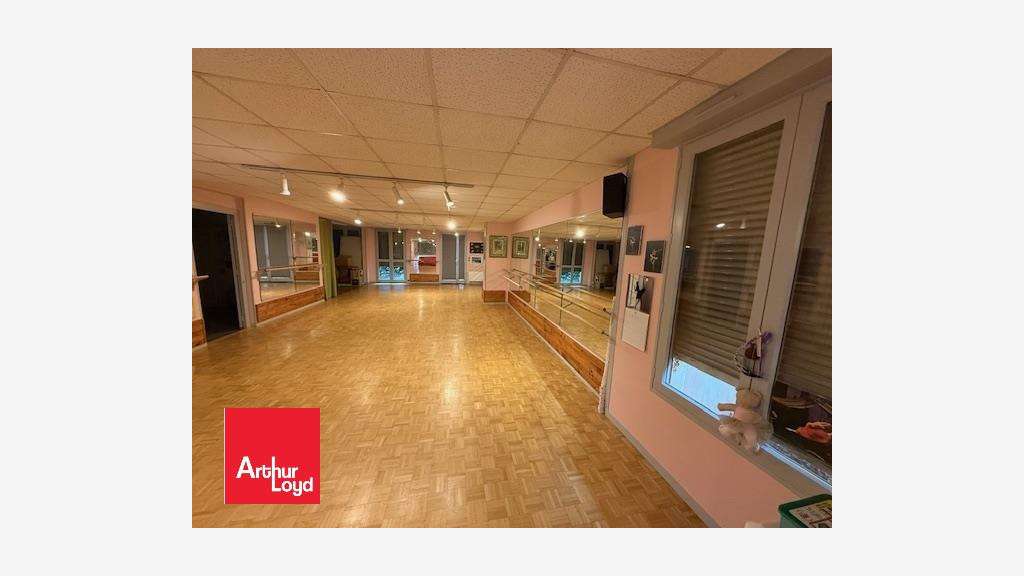 A louer local commercial 126m² à Chartres centre