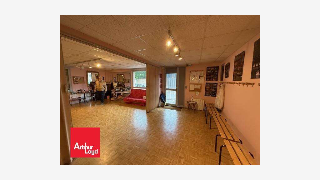 A louer local commercial 126m² à Chartres centre
