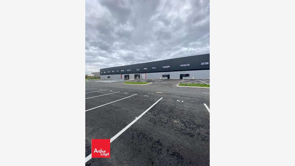A louer cellule d'activité 475m² à Chartres Est