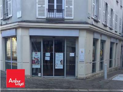 A louer boutique 65m² angle à Chartres Cathédrale 
