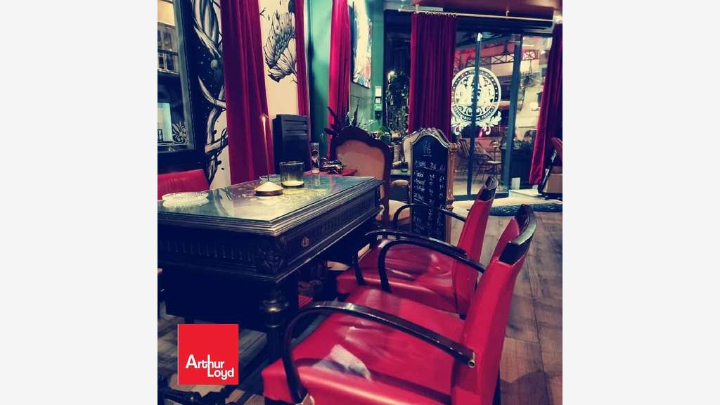 A louer boutique 65m² angle à Chartres Cathédrale