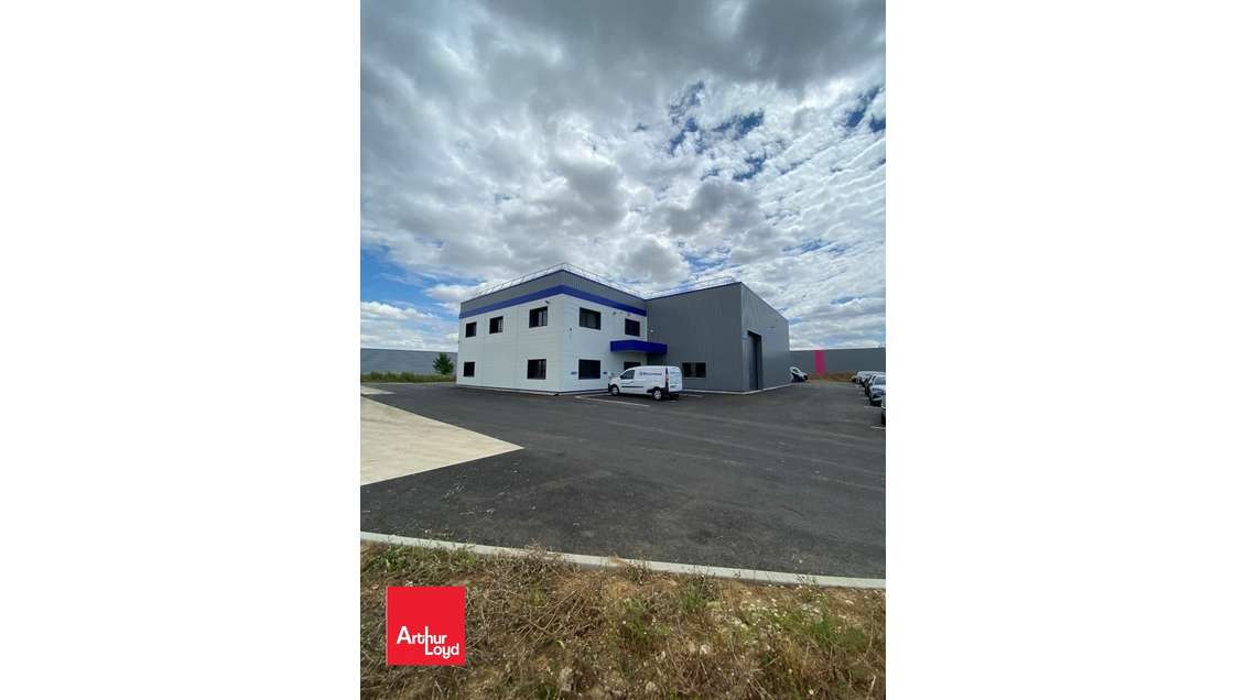 A louer bat d'activité 829m² à Chartres Est strat