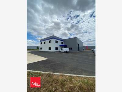 A louer bat d'activité 829m² à Chartres Est strat