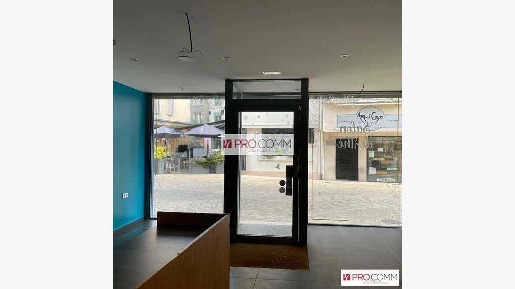 Boutique 60m² à louer à Chartres centre