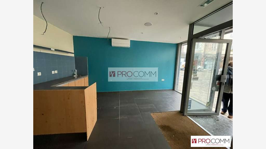 Boutique 60m² à louer à Chartres centre