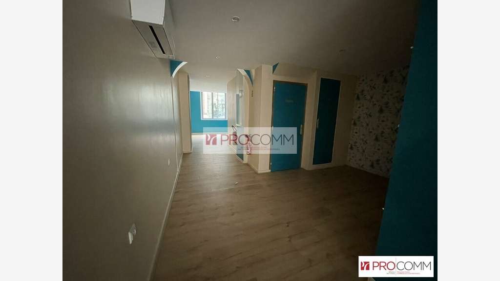 Boutique 60m² à louer à Chartres centre