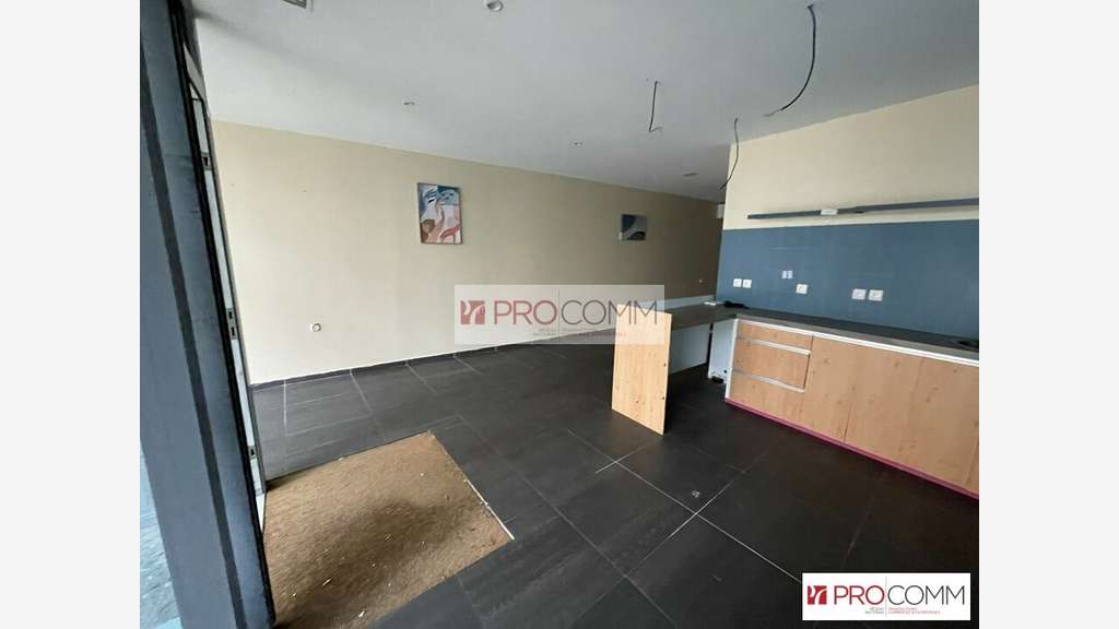 Boutique 60m² à louer à Chartres centre
