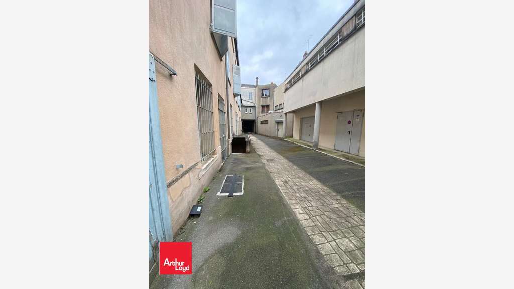A louer local commercial 220m² à Chartres centre