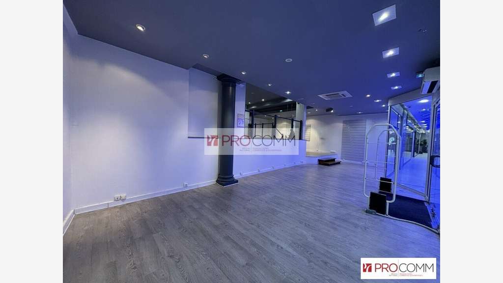 A louer local commercial 78m² à Chartres centre