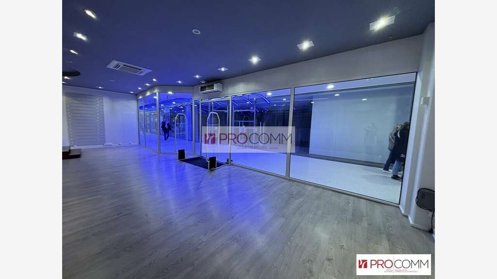 A louer local commercial 78m² à Chartres centre