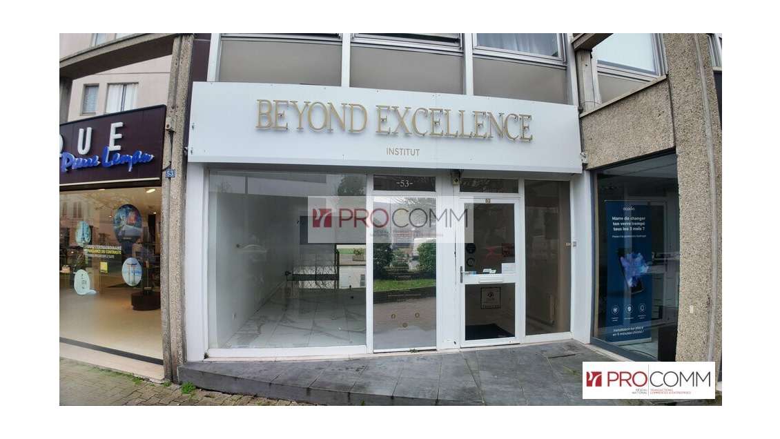 Boutique avec vitrine à louer à Chartres centre