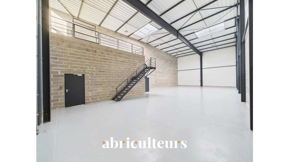 Local d'activité neuf 295m² aux portes de Chartres