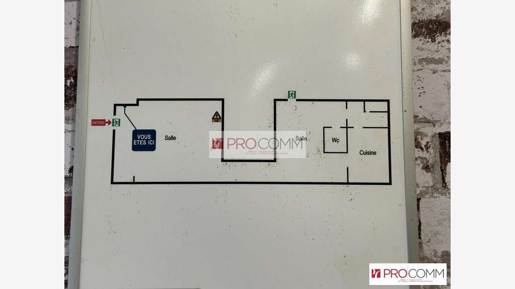 Boutique 180m² à louer à Chartres