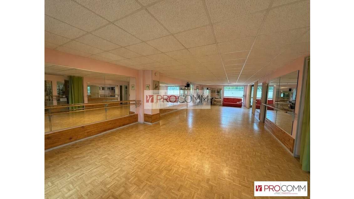 CHARTRES - LOCAL COMMERCIAL à louer