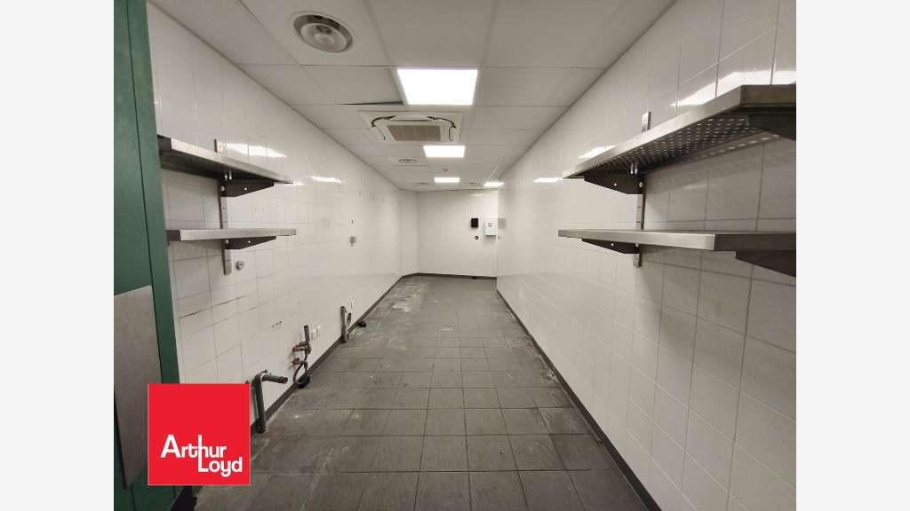 Loue local commercial de 261m² à Chartres centre