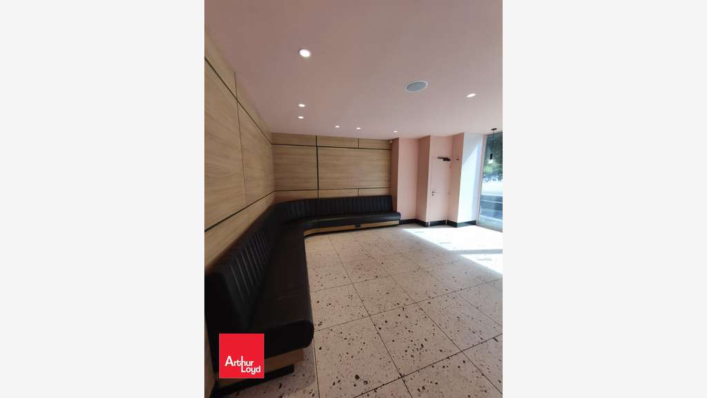 Loue local commercial de 261m² à Chartres centre