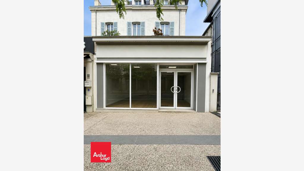 A louer local commercial 57m² à Chartres Gare