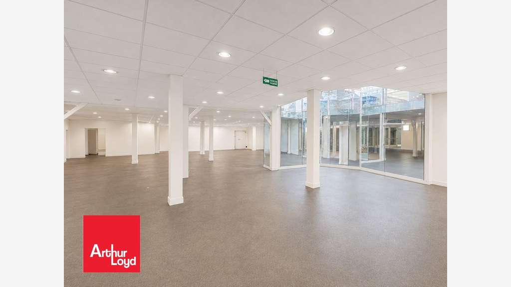 A louer local commercial 293m² à Chartres centre