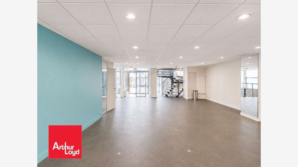 A louer local commercial 293m² à Chartres centre