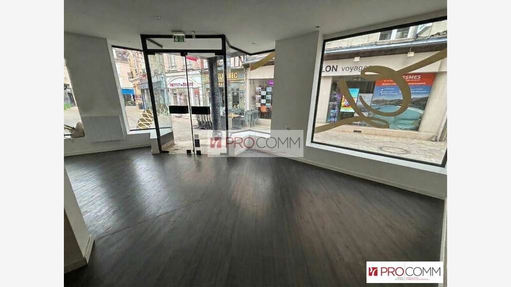 Boutique de 120m² à louer au coeur de Chartres