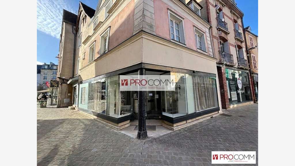 Boutique de 120m² à louer au coeur de Chartres