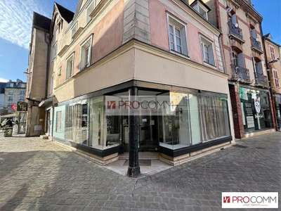 Boutique de 120m² à louer au coeur de Chartres