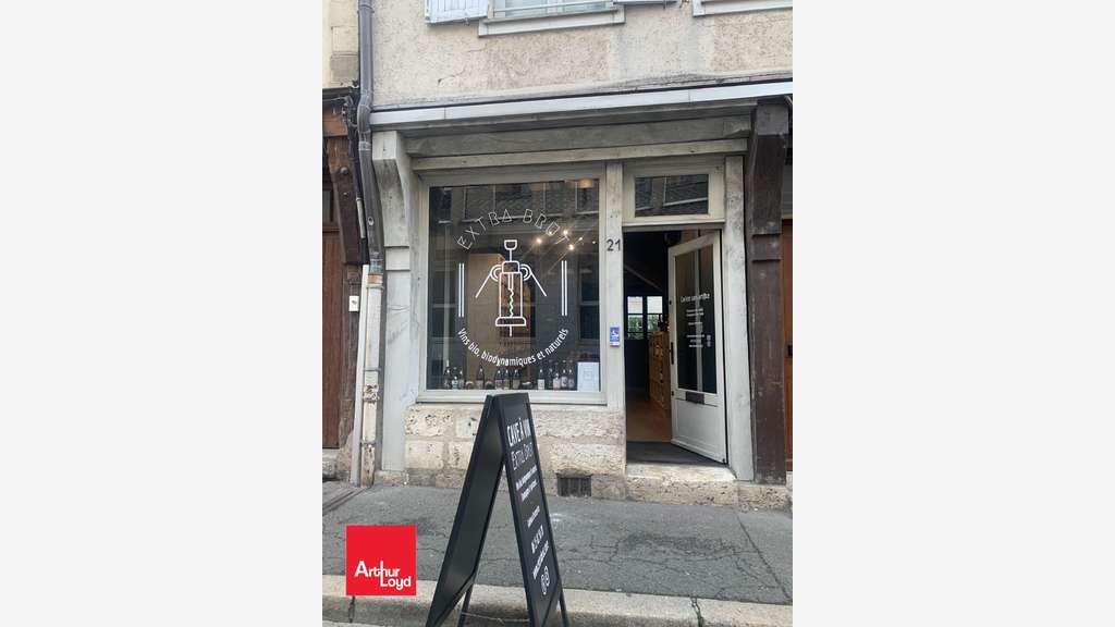 A LOUER - EURE ET LOIR - CHARTRES - CENTRE VILLE