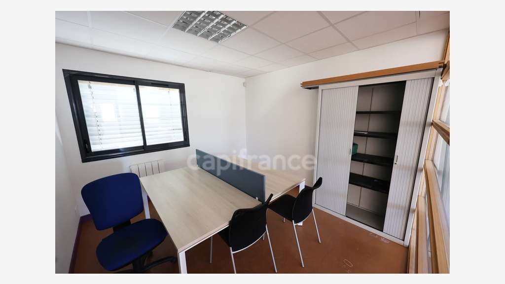 Local 250m² avec grande visibilité ZAC Poitiers