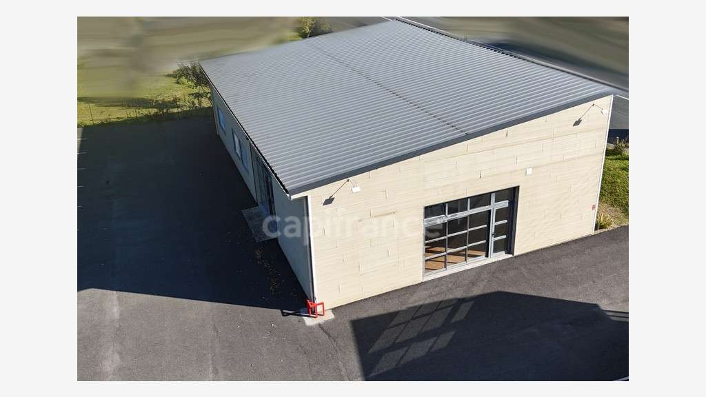 Local 250m² avec grande visibilité ZAC Poitiers