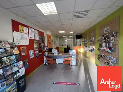 CHASSENEUIL DU POITOU - LOCAL COMMERCIAL à louer