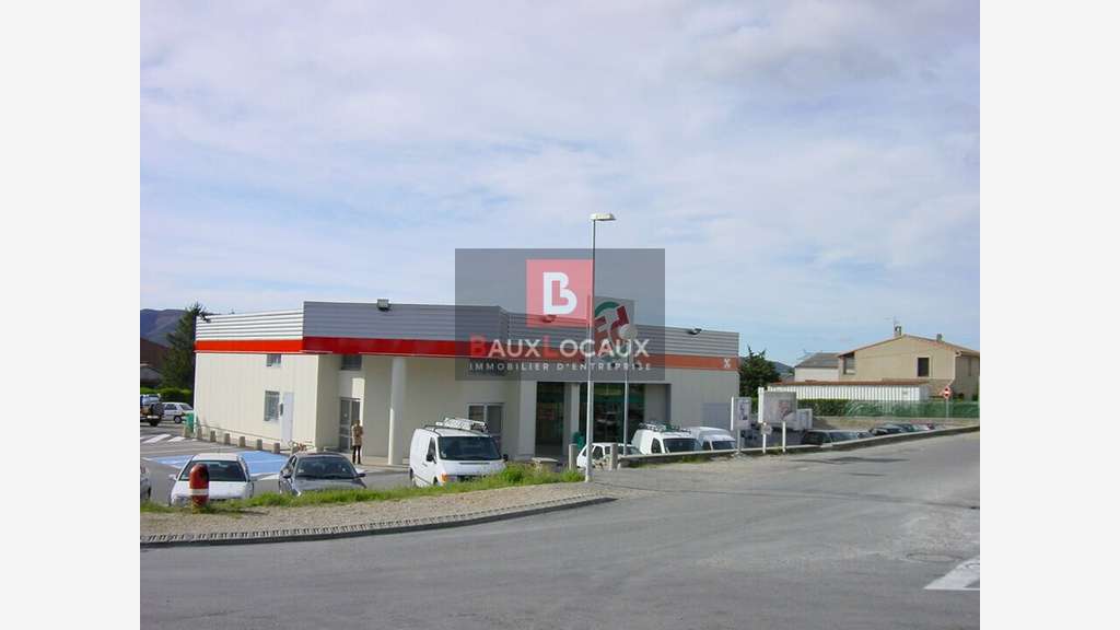 A louer local 1300m² à Château-Arnoux-Saint-Auban