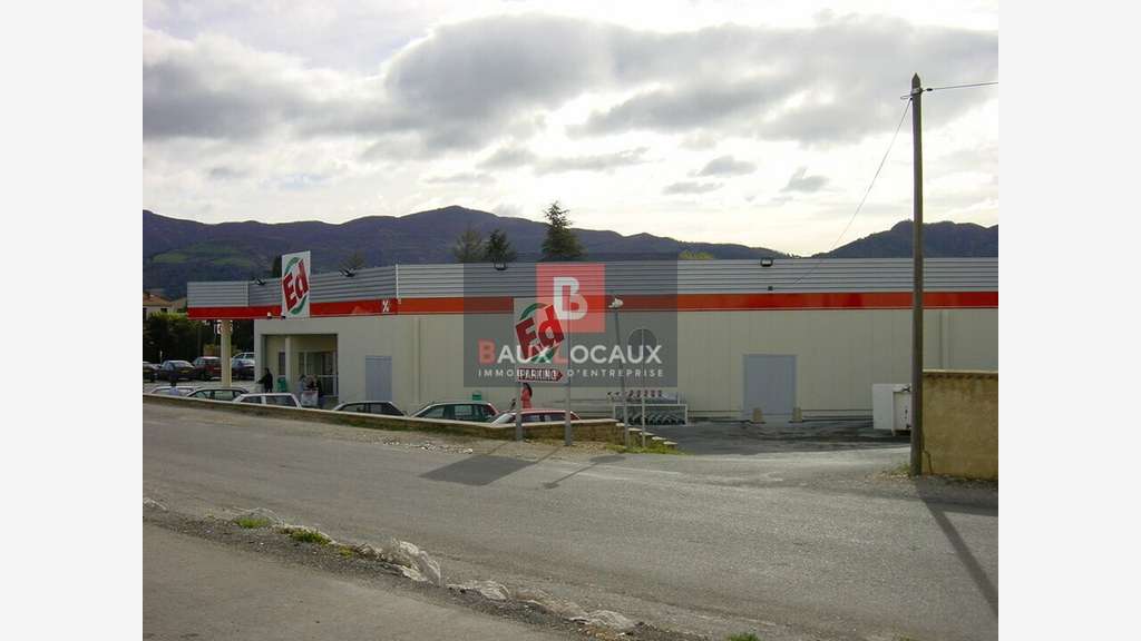 A louer local 1300m² à Château-Arnoux-Saint-Auban