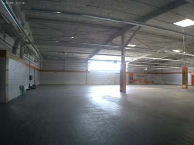 CHATEAUBERNARD Local Commercial A LOUER