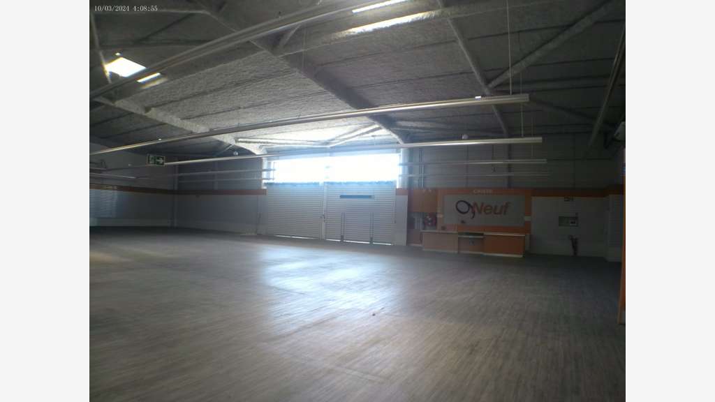 CHATEAUBERNARD Local Commercial A LOUER