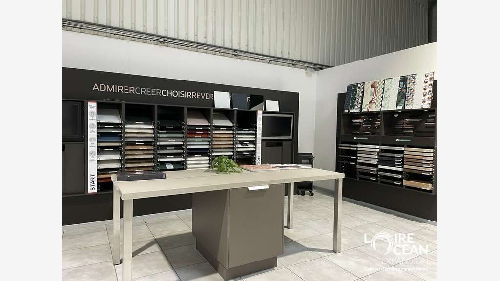 A louer local commercial 600m² en zc Châteaubriant