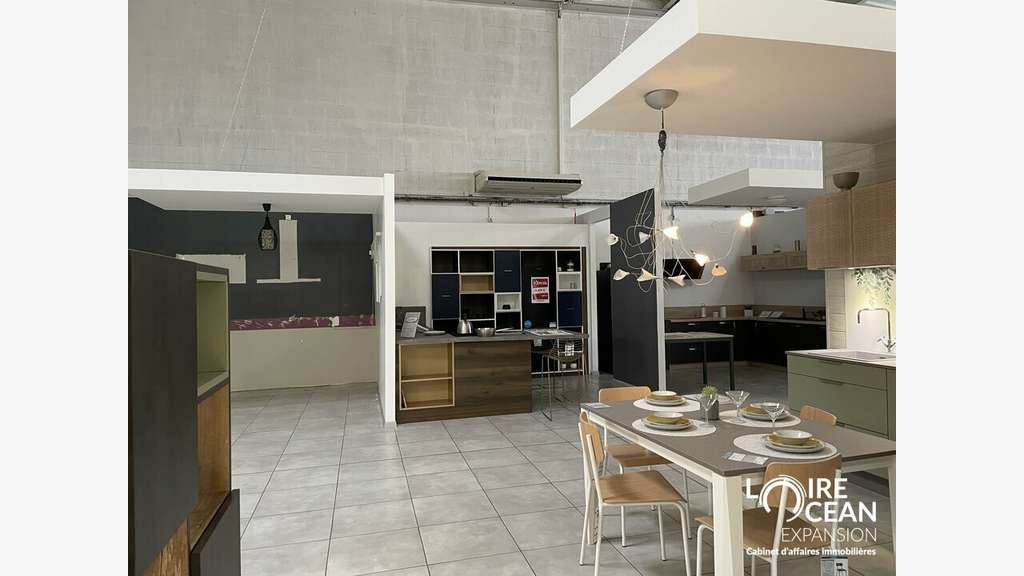A louer local commercial 600m² en zc Châteaubriant
