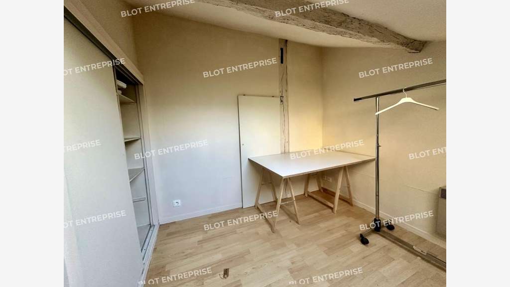A louer local commercial 63m² Châteaugiron centre