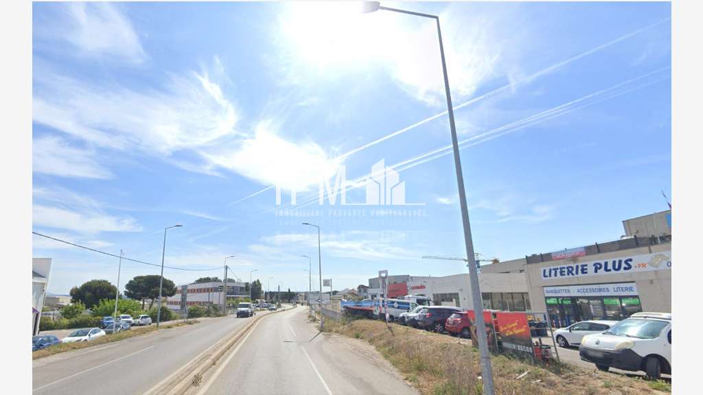 A louer local 160m² Châteauneuf ZAC de la Valampe