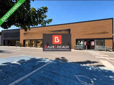 Loue local cial 762m² à Châteauneuf les Martigues